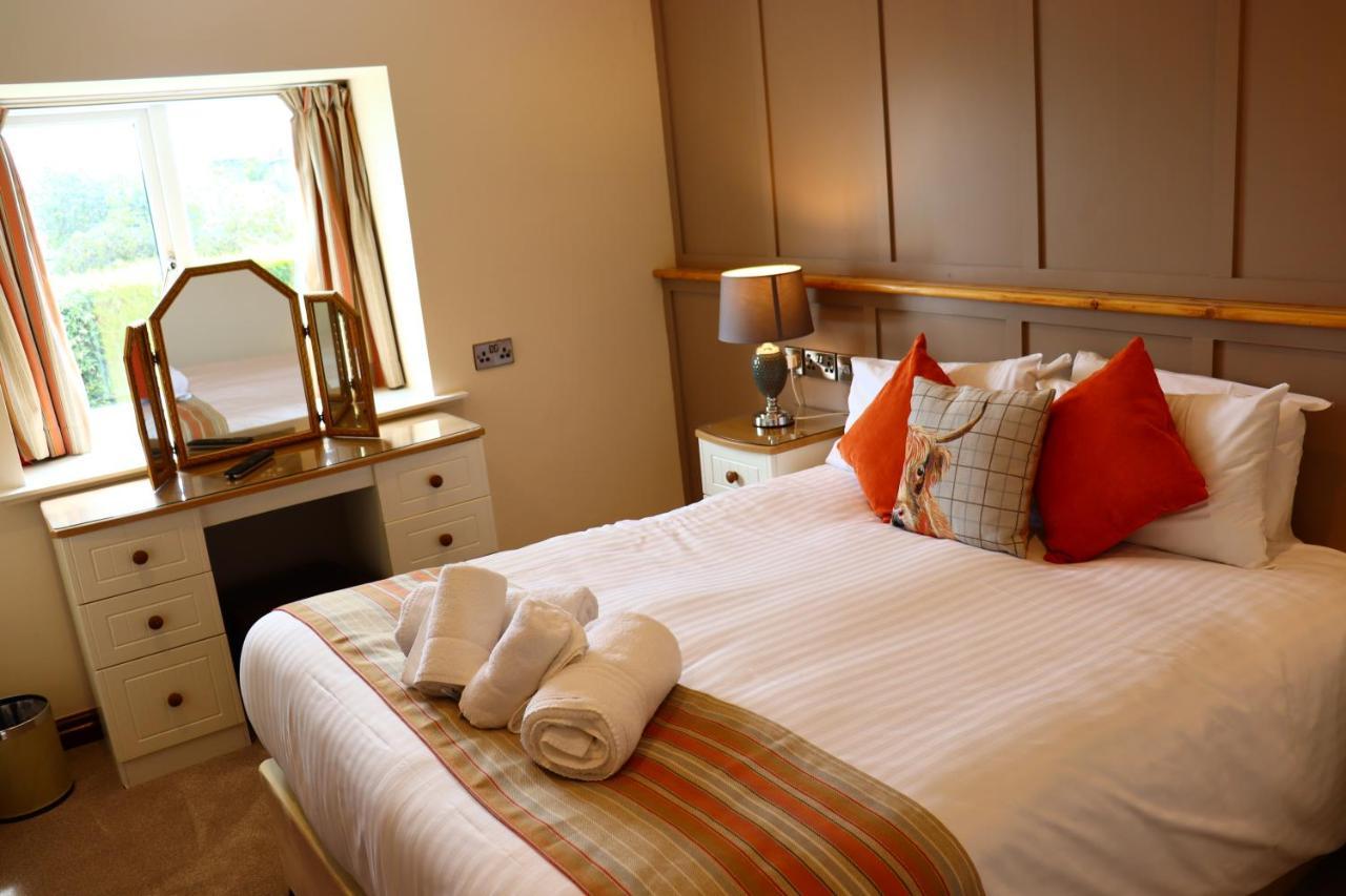 Lion Hotel & Studio Apartments Criccieth Exteriör bild