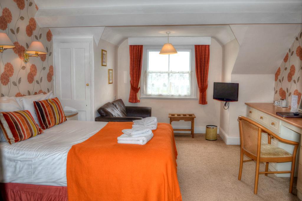 Lion Hotel & Studio Apartments Criccieth Exteriör bild