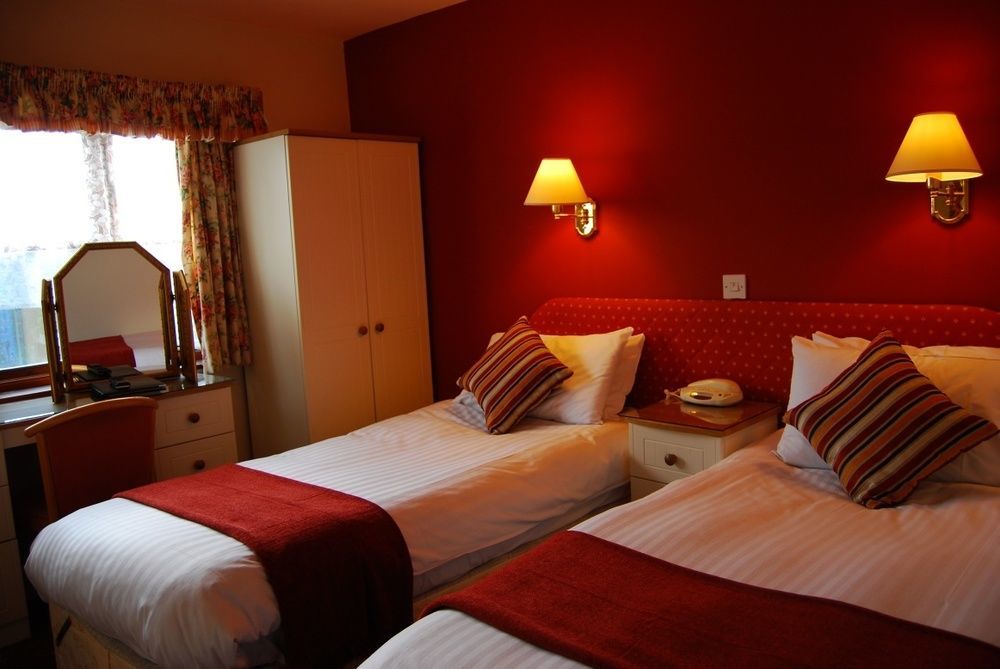 Lion Hotel & Studio Apartments Criccieth Exteriör bild