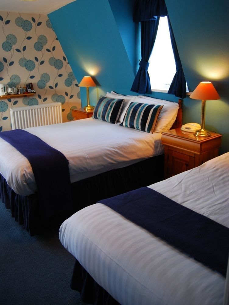Lion Hotel & Studio Apartments Criccieth Exteriör bild