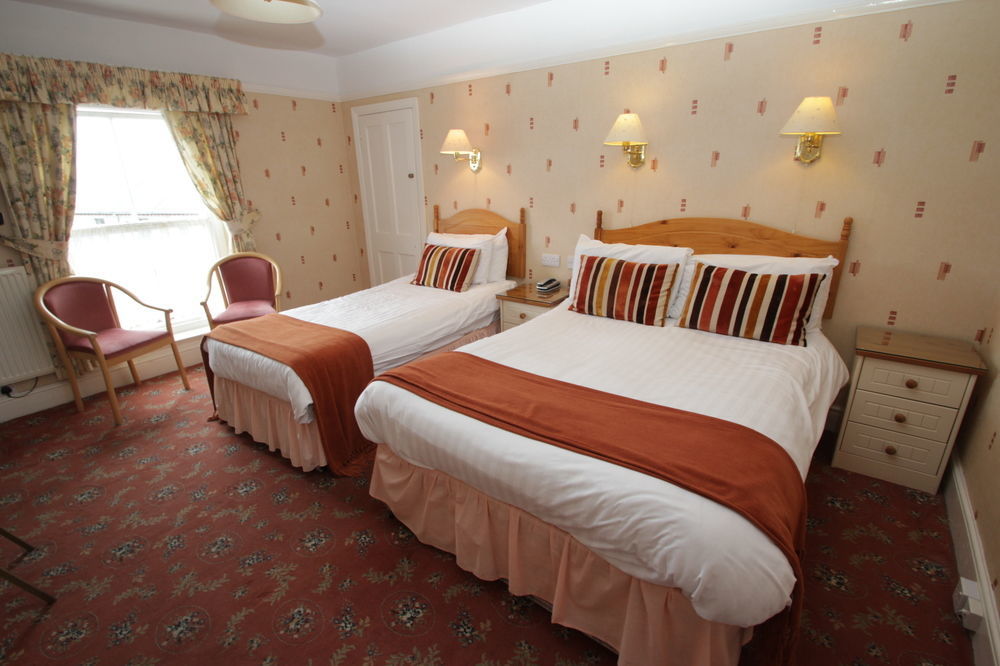 Lion Hotel & Studio Apartments Criccieth Exteriör bild