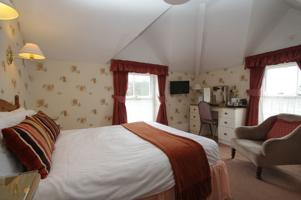 Lion Hotel & Studio Apartments Criccieth Exteriör bild